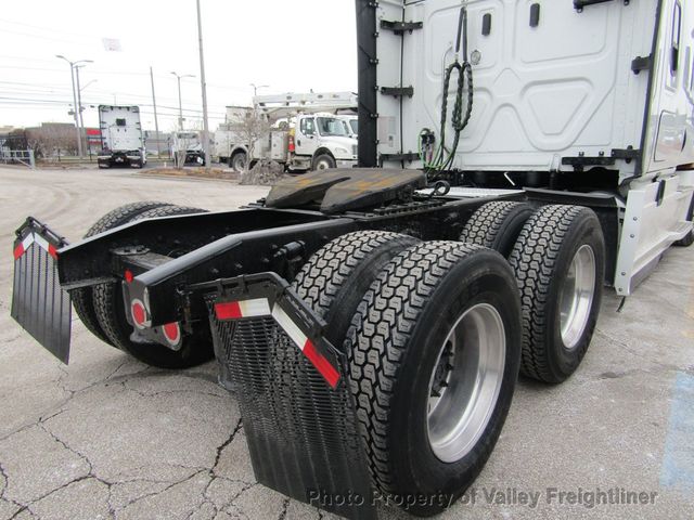 2021 Freightliner Cascadia 126  - 22962951 - 7