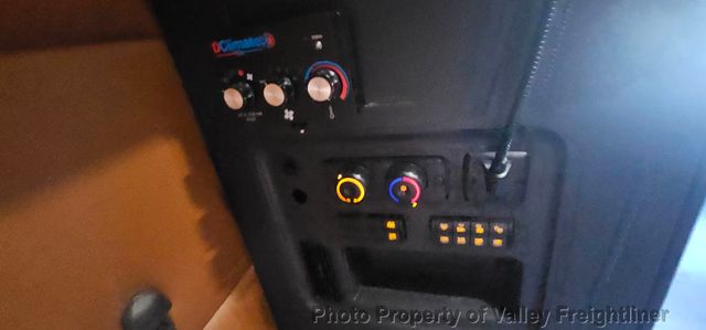 2021 Freightliner Cascadia 126  - 22971218 - 19