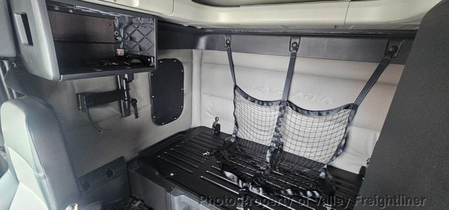 2021 Freightliner Cascadia 126  - 22977804 - 17
