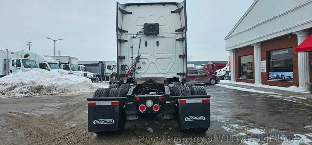 2021 Freightliner Cascadia 126  - 22977804 - 7