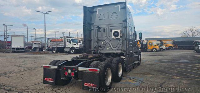 2021 Freightliner Cascadia 126  - 22994961 - 6