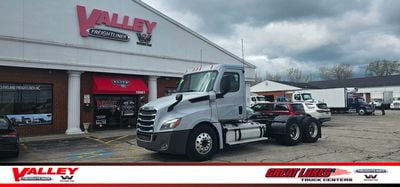 2021 Freightliner Cascadia 126