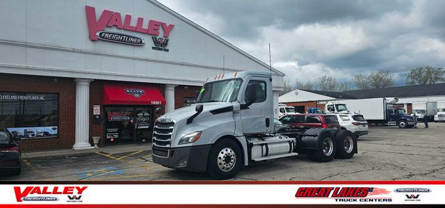 2021 Freightliner Cascadia 126  - 23021564 - 0