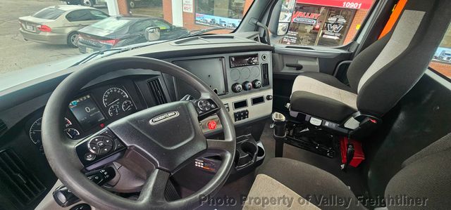 2021 Freightliner Cascadia 126  - 23021564 - 17