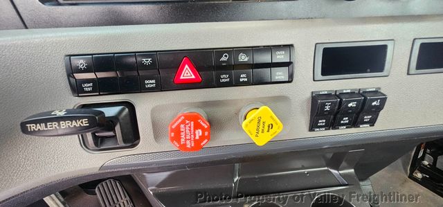 2021 Freightliner Cascadia 126  - 23021564 - 18