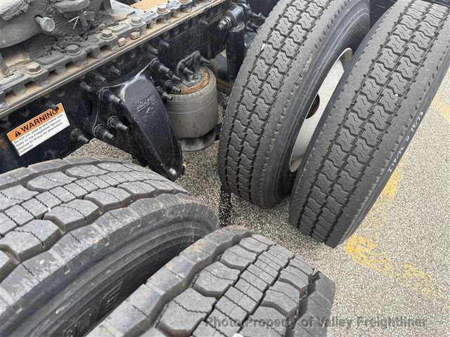 2021 Freightliner Cascadia 126  - 23080558 - 9