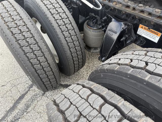 2021 Freightliner Cascadia 126  - 23080558 - 10