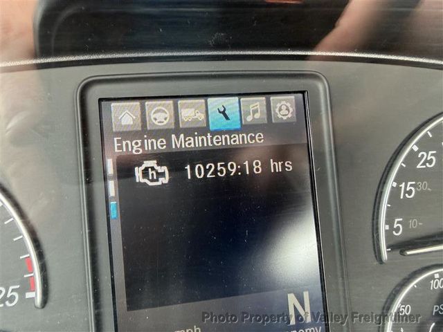 2021 Freightliner Cascadia 126  - 23080558 - 16