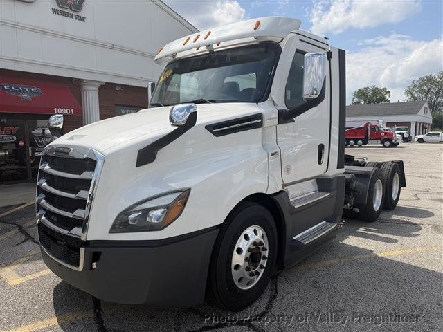 2021 Freightliner Cascadia 126  - 23080558 - 1