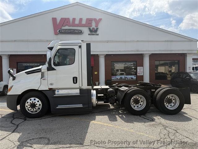 2021 Freightliner Cascadia 126  - 23080558 - 7