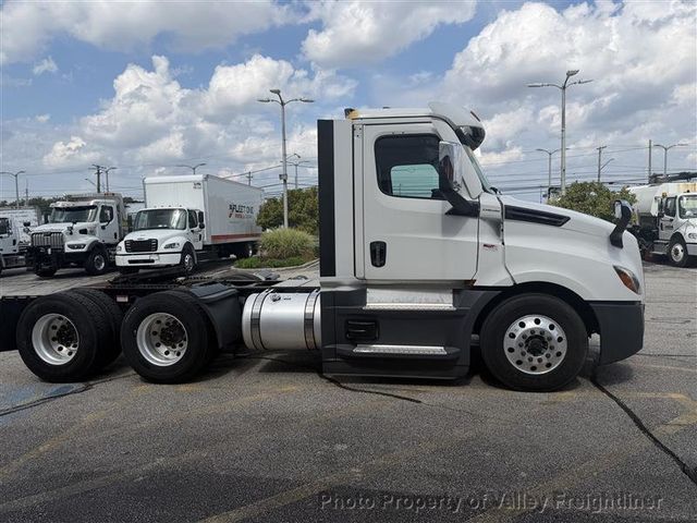2021 Freightliner Cascadia 126  - 23080558 - 8