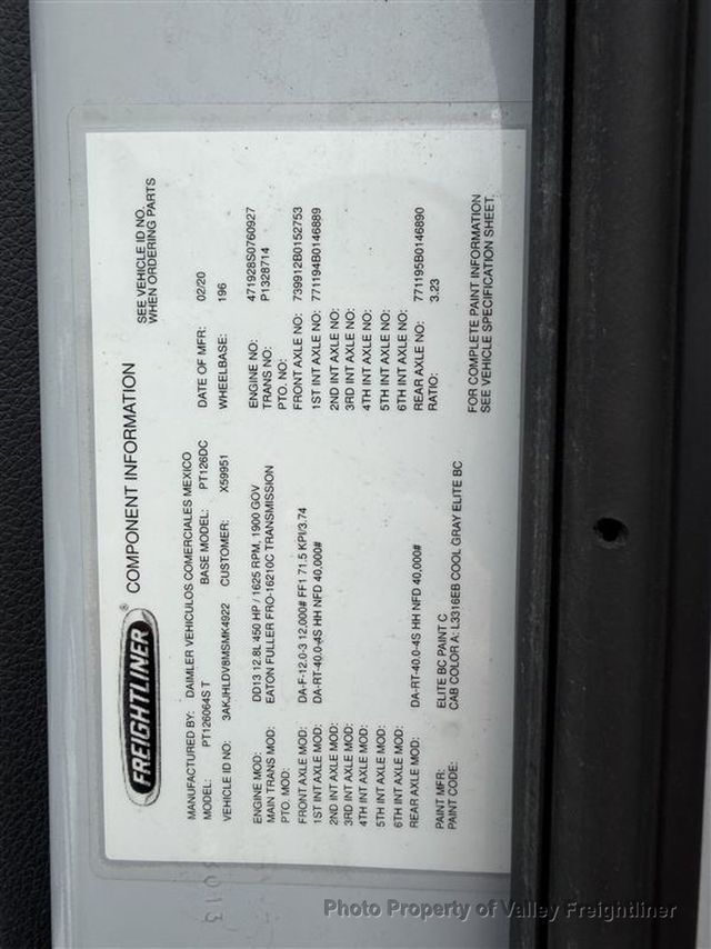 2021 Freightliner Cascadia 126  - 23091356 - 13