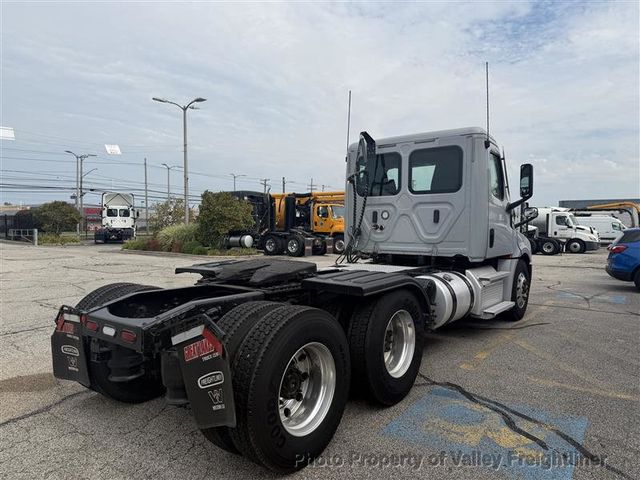 2021 Freightliner Cascadia 126  - 23091356 - 3