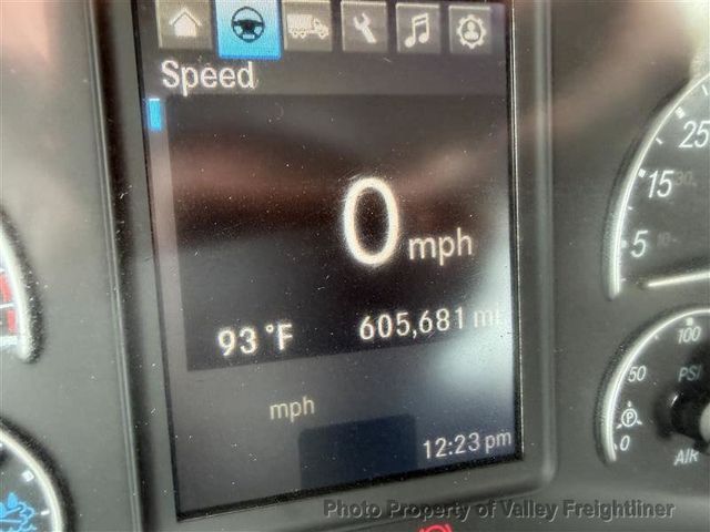 2021 Freightliner Cascadia 126  - 23091433 - 11