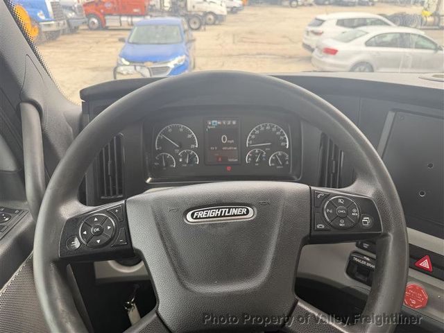 2021 Freightliner Cascadia 126  - 23091433 - 13