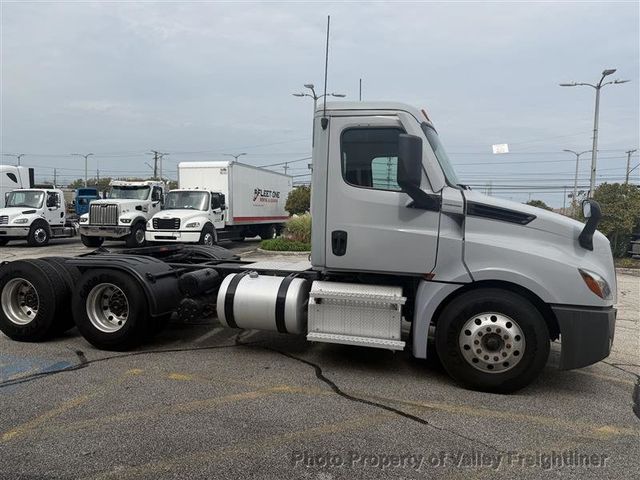 2021 Freightliner Cascadia 126  - 23091433 - 4
