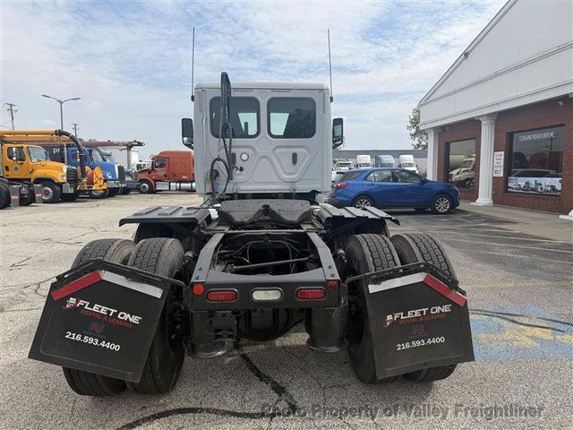 2021 Freightliner Cascadia 126  - 23091433 - 5