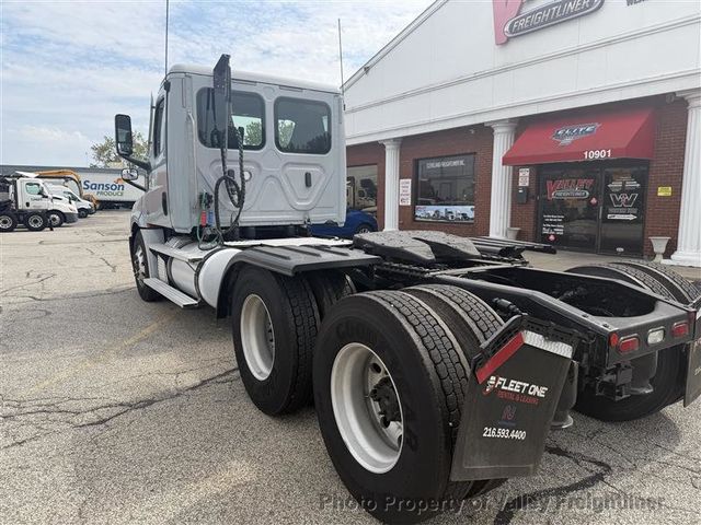 2021 Freightliner Cascadia 126  - 23091433 - 6