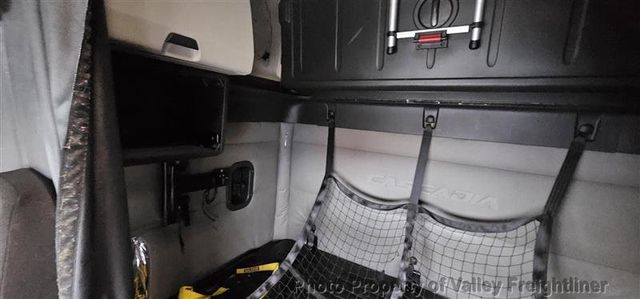 2021 Freightliner Cascadia 126  - 23096133 - 14