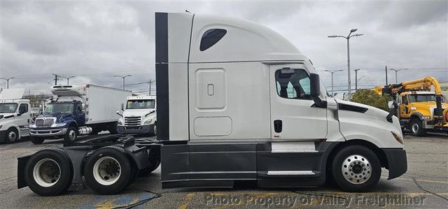2021 Freightliner Cascadia 126  - 23096133 - 6