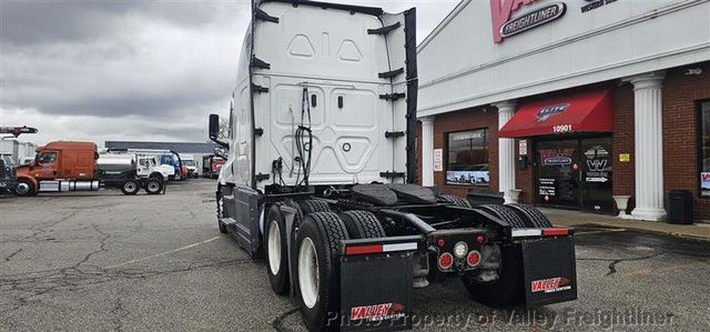 2021 Freightliner Cascadia 126  - 23096133 - 8