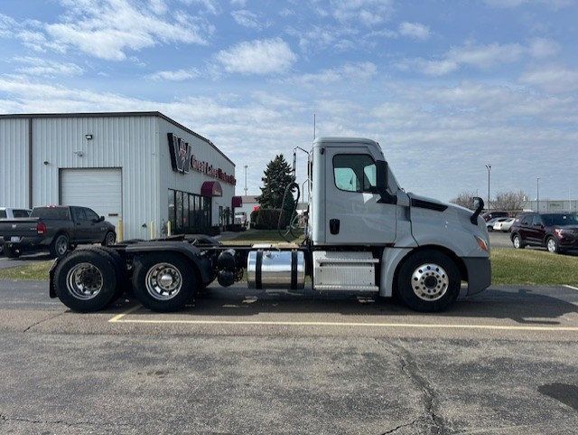 2021 Freightliner PT126DC 2021 FREIGHTLINER DAY CAB - 23001260 - 2