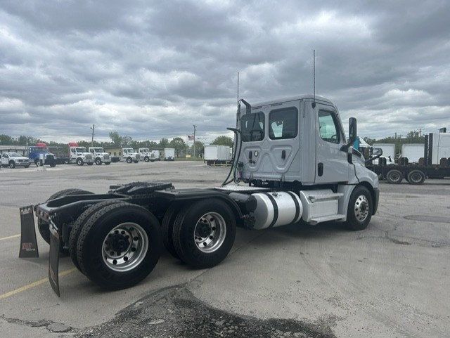 2021 Freightliner PT126DC 2021 FREIGHTLINER DAY CAB - 23027463 - 4