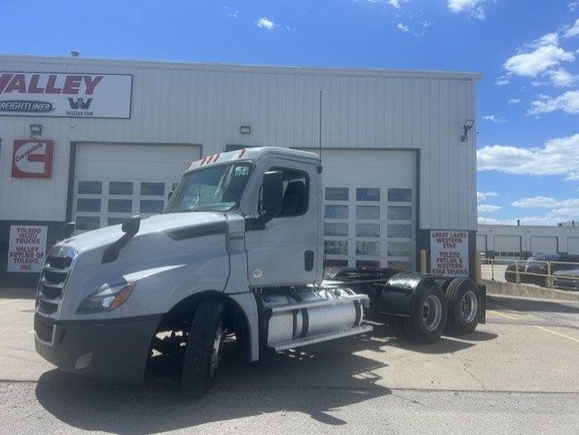 2021 Freightliner PT126DC 2021 FREIGHTLINER DAY CAB - 23027473 - 0