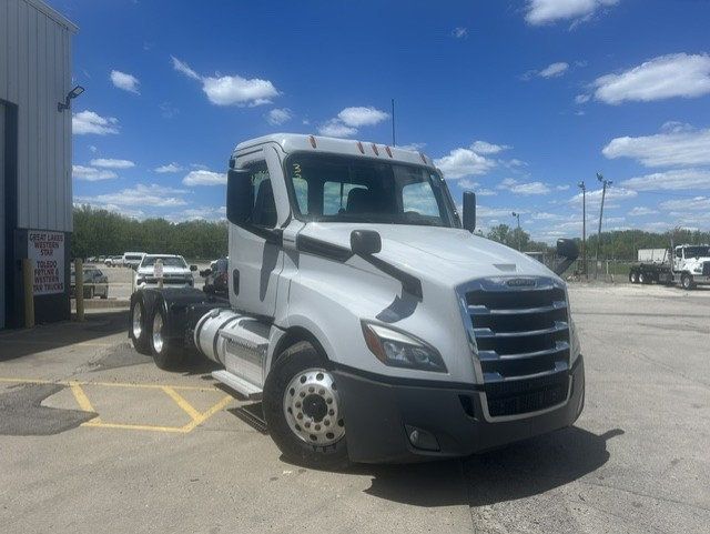 2021 Freightliner PT126DC 2021 FREIGHTLINER DAY CAB - 23027473 - 2