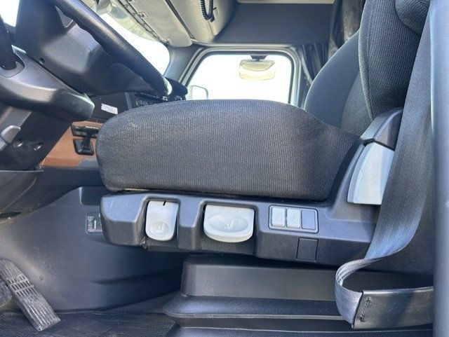 2021 Freightliner PT126SLP 2021 FREIGHTLINER CASCADIA SLEEPER - 23092295 - 7