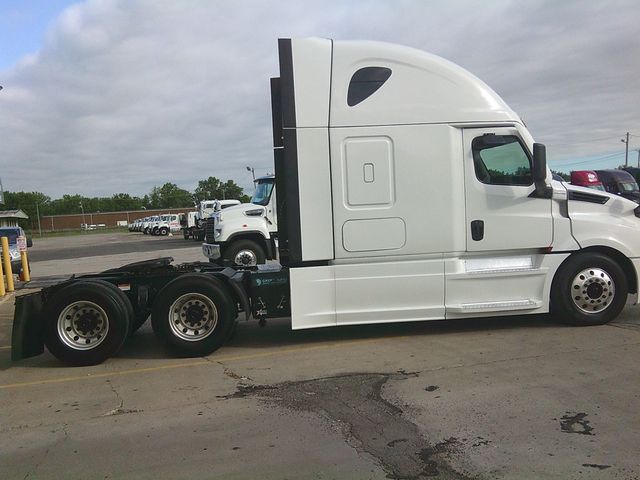2021 Freightliner PT126SLP 2021 FREIGHTLINER CASCADIA SLEEPER - 22887101 - 4