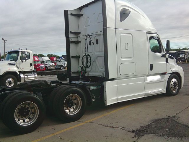 2021 Freightliner PT126SLP 2021 FREIGHTLINER CASCADIA SLEEPER - 22887101 - 5