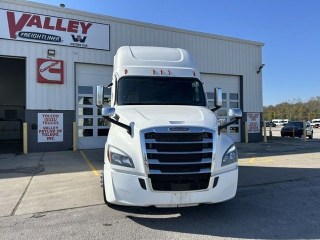 2021 Freightliner PT126SLP 2021 FREIGHTLINER CASCADIA SLEEPER - 23095104 - 1