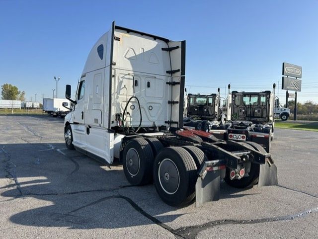 2021 Freightliner PT126SLP 2021 FREIGHTLINER CASCADIA SLEEPER - 23095125 - 4