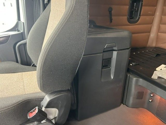 2021 Freightliner PT126SLP 2021 FREIGHTLINER CASCADIA SLEEPER - 23095556 - 12
