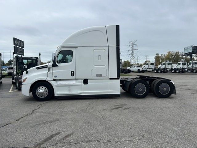 2021 Freightliner PT126SLP 2021 FREIGHTLINER CASCADIA SLEEPER - 23095556 - 4