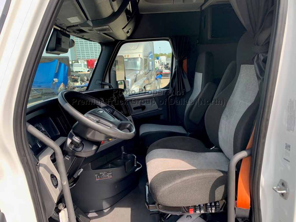 New 2021 Volvo FMX truck - INTERIOR 