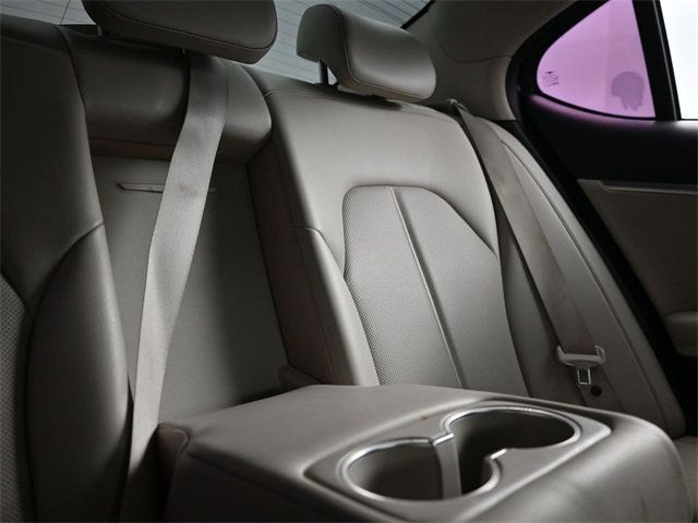 2021 Genesis G70 2.0T photo 19