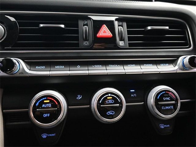 2021 Genesis G70 2.0T photo 21