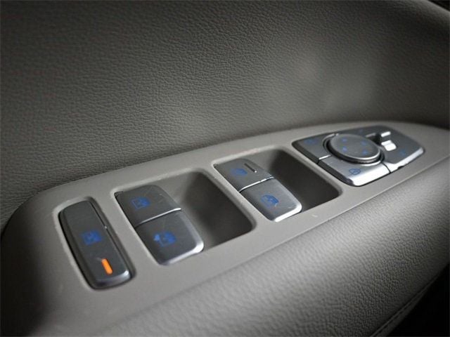 2021 Genesis G70 2.0T photo 28