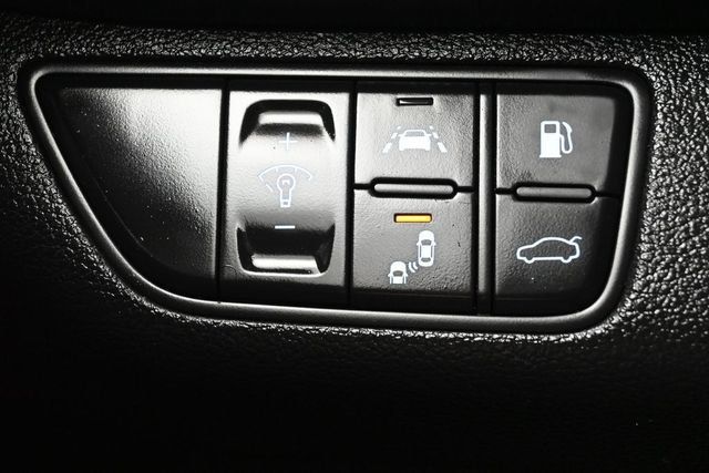 2021 Genesis G70 2.0T RWD - 23071737 - 26
