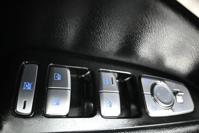 2021 Genesis G70 2.0T RWD - 23071737 - 27