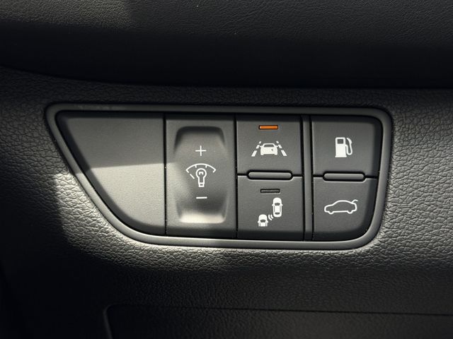 2021 Genesis G70 2.0T RWD - 23073918 - 13