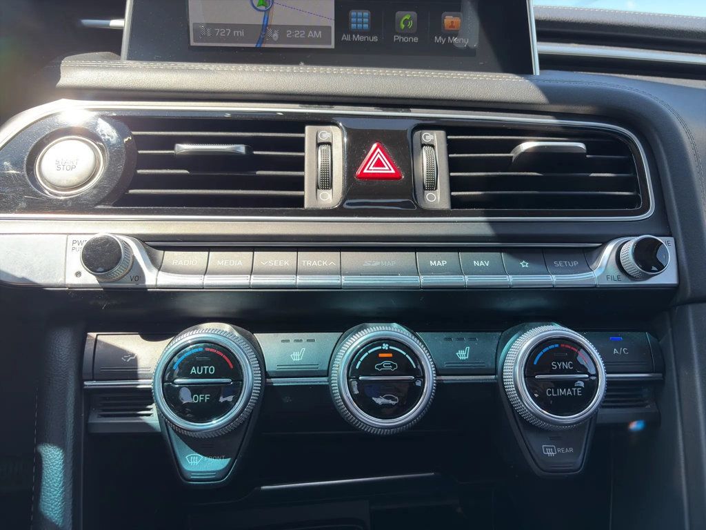 2021 Genesis G70 2.0T Sedan 4D - 22996153 - 15