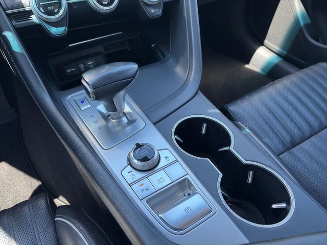 2021 Genesis G70 2.0T Sedan 4D - 22996153 - 16