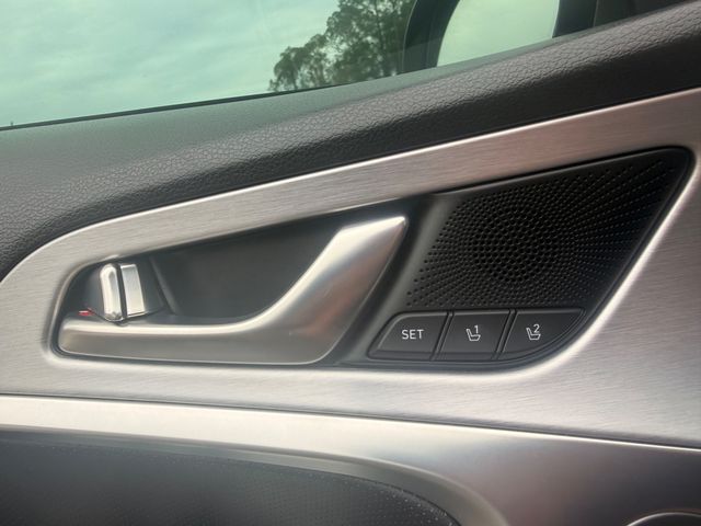 2021 Genesis G70 3.3T - 23061557 - 9