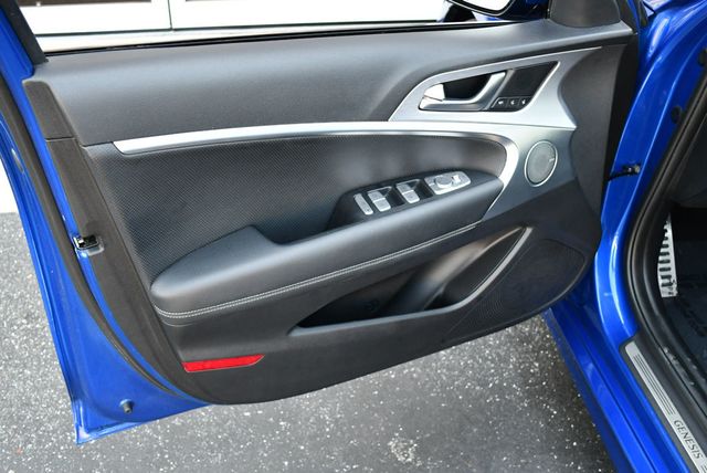 2021 Genesis G70 3.3T RWD Sedan W/Navigation & Blind Spot Assist - 23003298 - 10