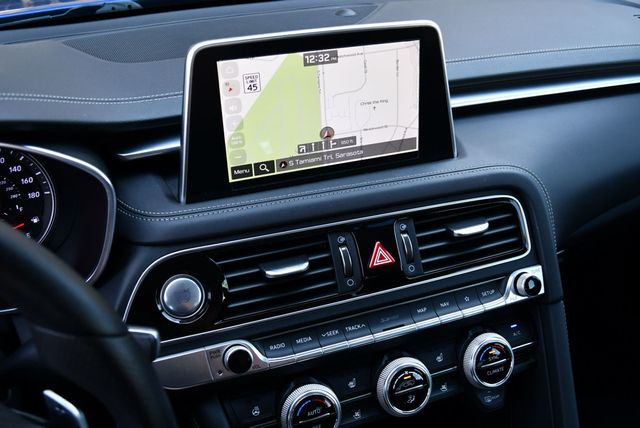 2021 Genesis G70 3.3T RWD Sedan W/Navigation & Blind Spot Assist - 23003298 - 12