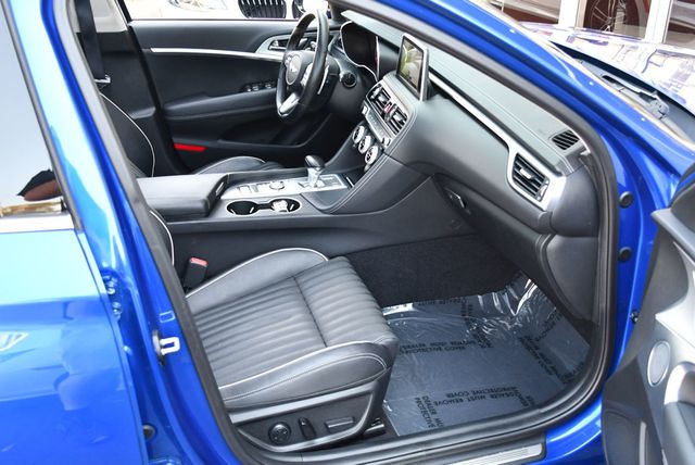 2021 Genesis G70 3.3T RWD Sedan W/Navigation & Blind Spot Assist - 23003298 - 40