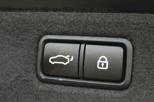 2021 Genesis G70 AWD ONE OWNER G70 3.3T SPORT - 23075568 - 31